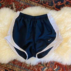 Nike Shorts in Navy